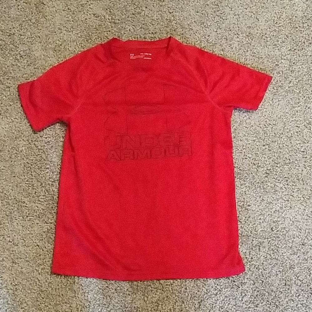 Red Boys Under Armour t-shirt size XL